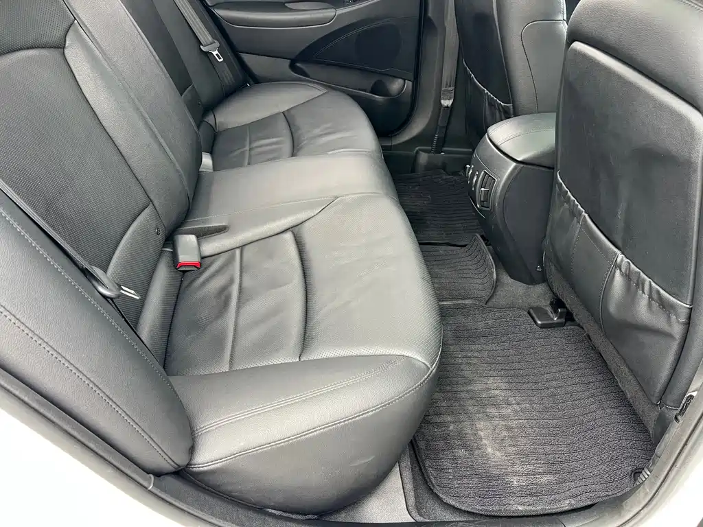 Hyundai Sonata — миниатюра 13