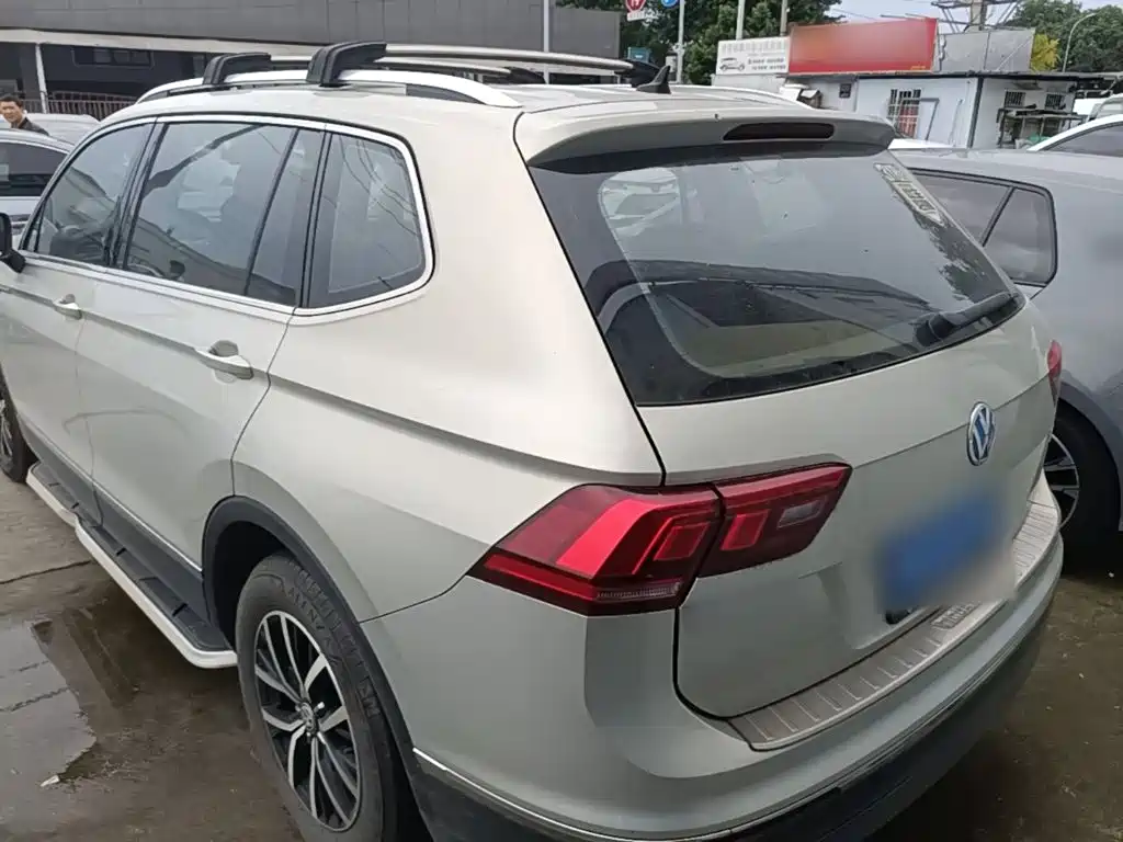 Volkswagen Tiguan L — миниатюра 5