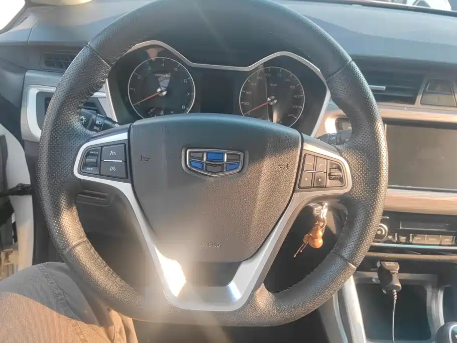 Geely Vision X3 — миниатюра 15
