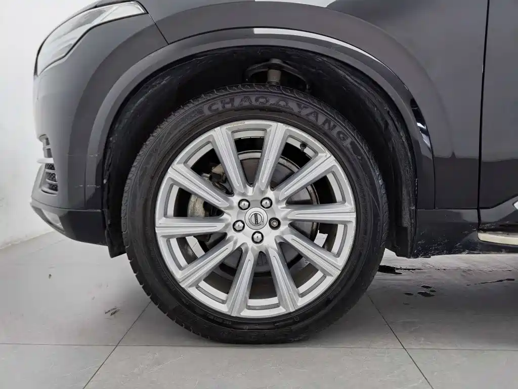Volvo XC90 — миниатюра 17