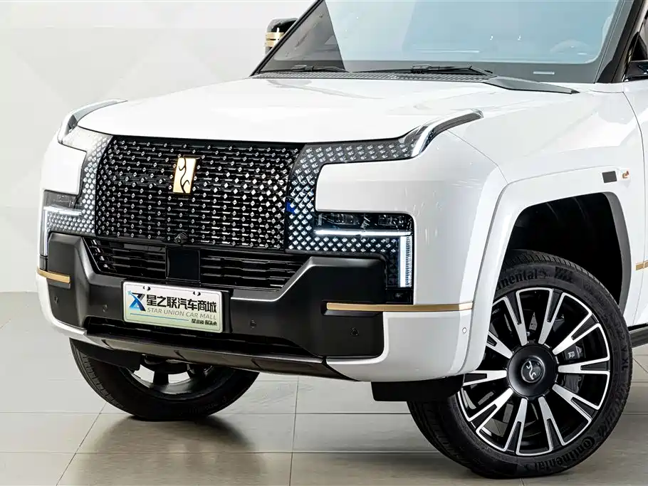 Yangwang Yangwang U8 L — миниатюра 2
