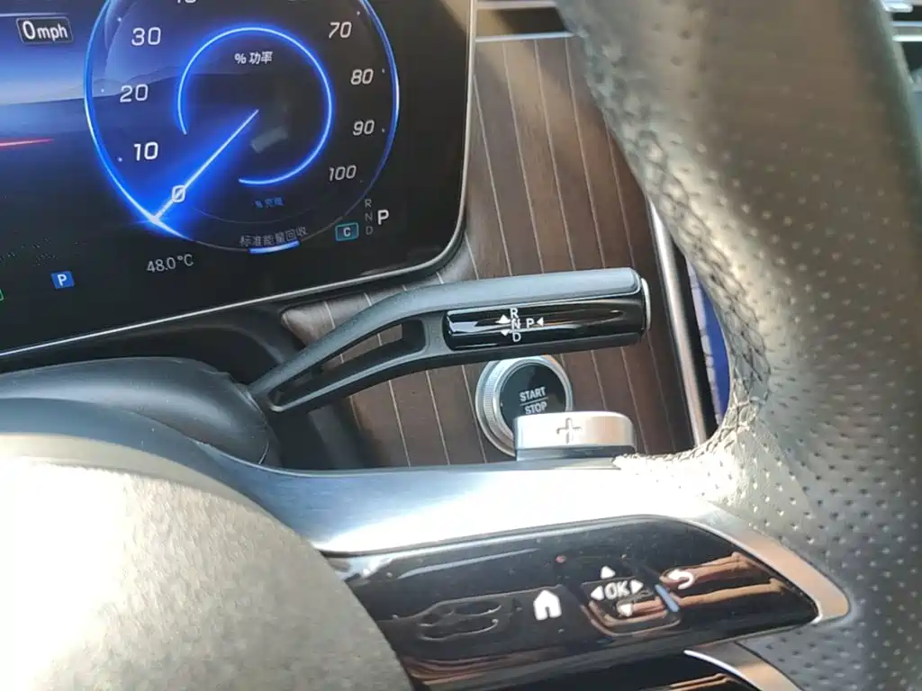 Mercedes-Benz EQE SUV — миниатюра 14