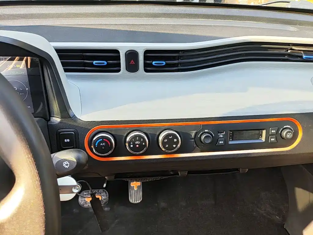 Wuling MINIEV — миниатюра 13