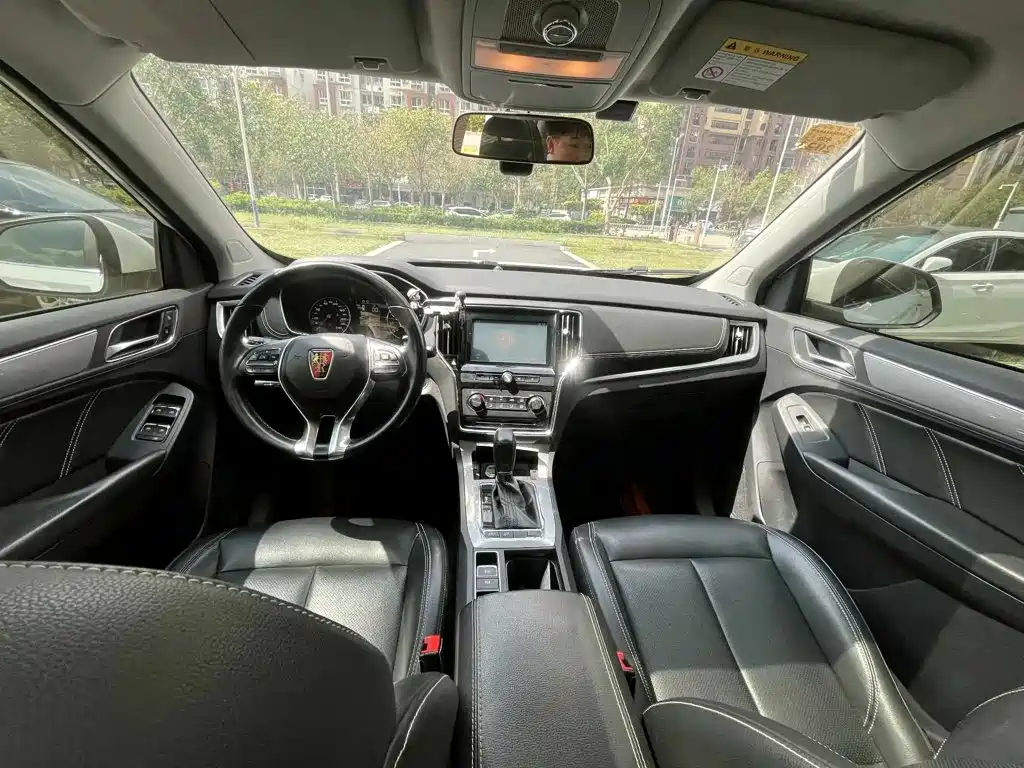 Roewe RX5 — миниатюра 6
