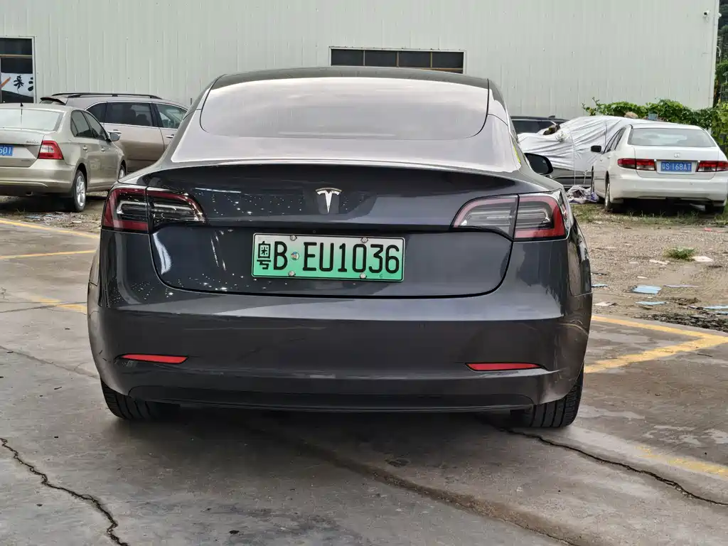 Tesla Model 3 — миниатюра 14