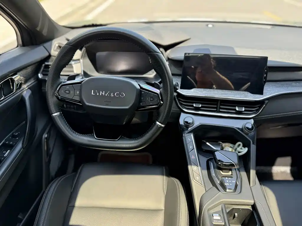 Lynk & Co 06 — миниатюра 7