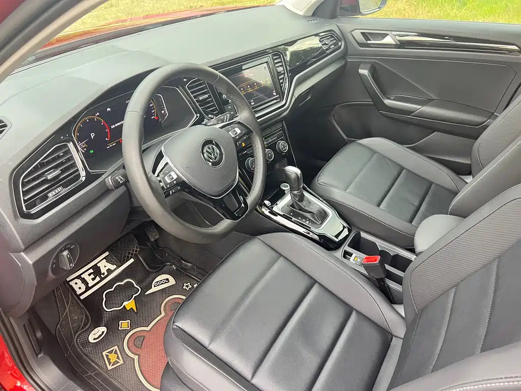 Volkswagen T-Roc — миниатюра 9