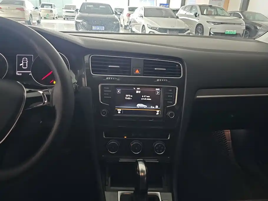 Volkswagen Golf — миниатюра 13