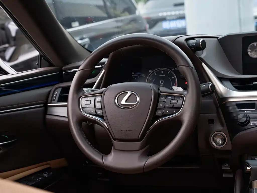 Lexus ES — миниатюра 14