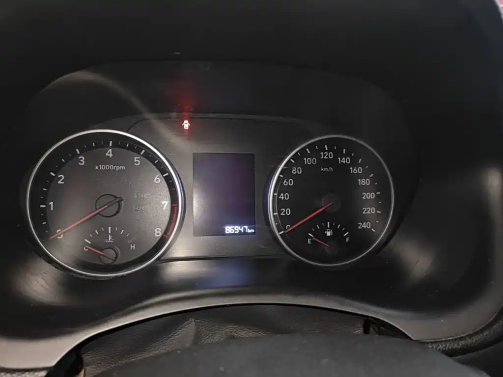 Hyundai Elantra — миниатюра 12