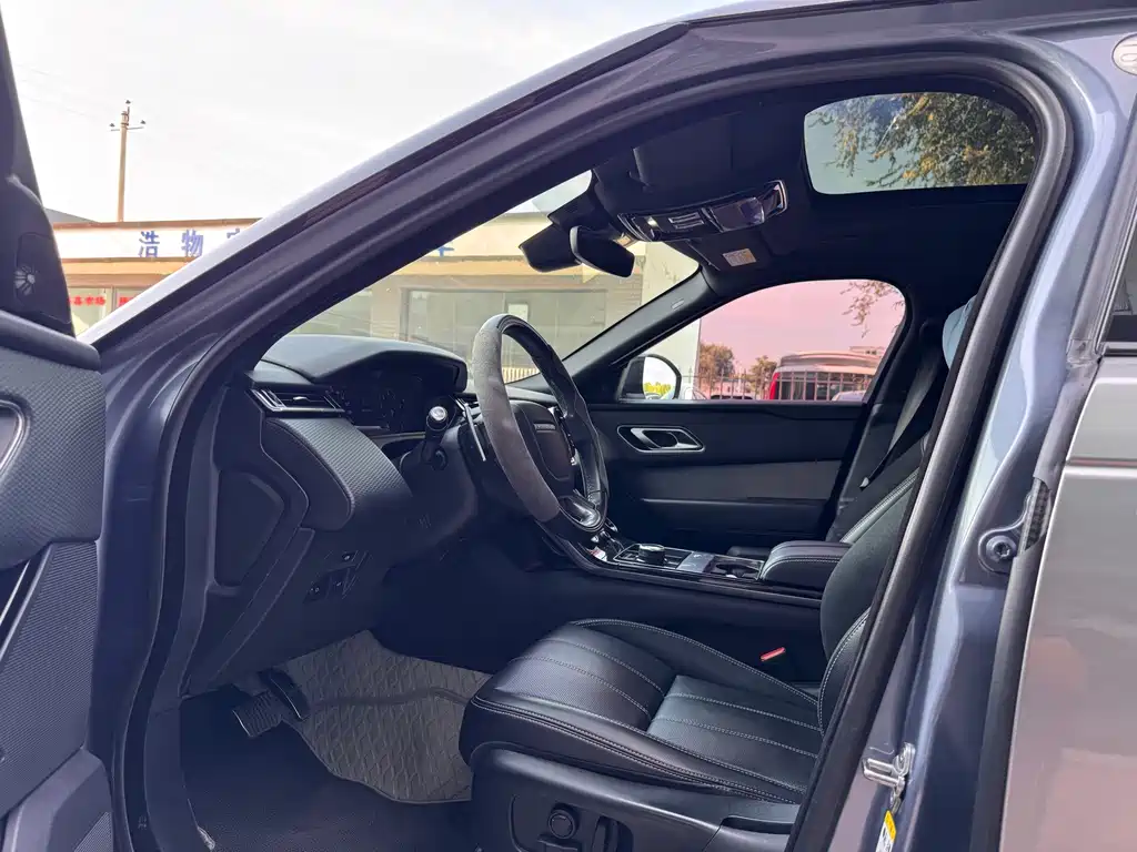 Land Rover Velar — миниатюра 4