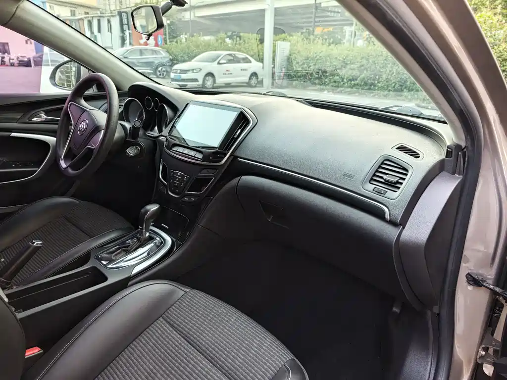 Buick Regal — миниатюра 5