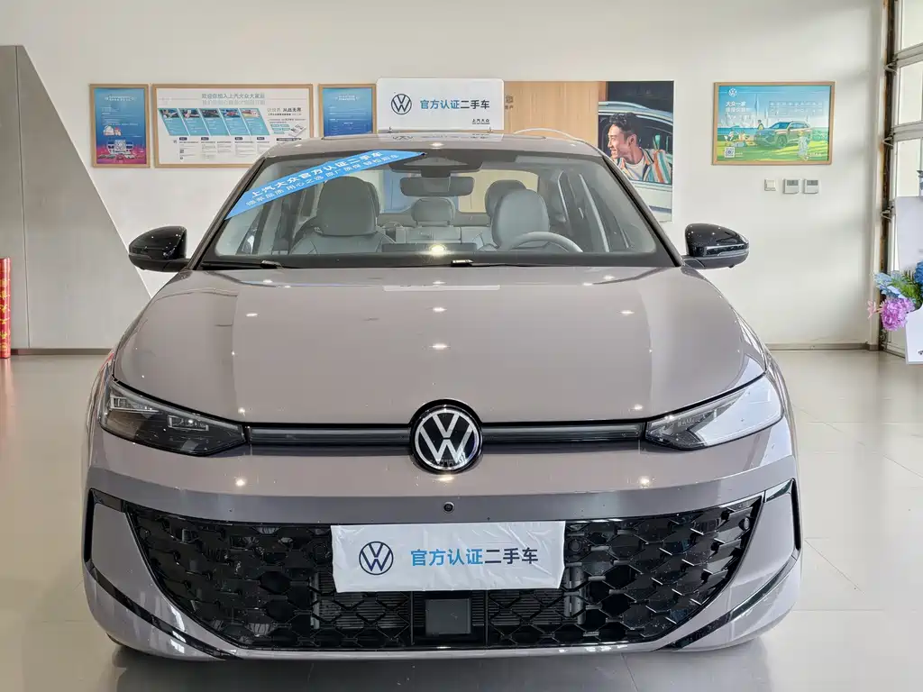 Volkswagen Lavida — миниатюра 2