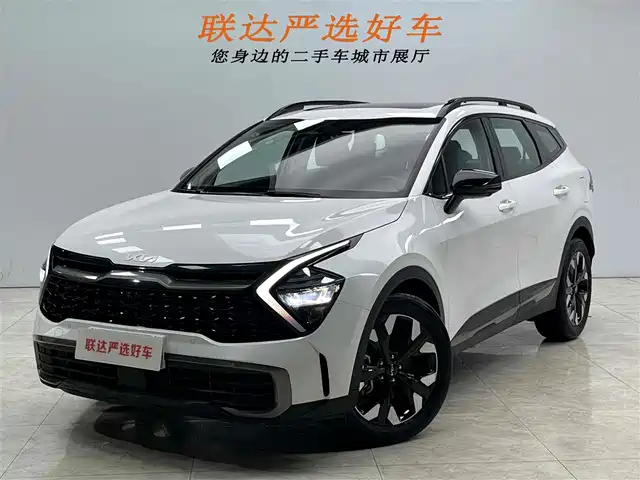 KIA LION PLATINUM EXPANDS THE WORLD 2023