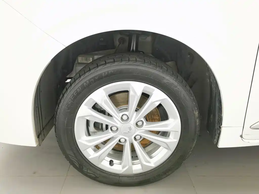 Wuling Jiachen — миниатюра 17