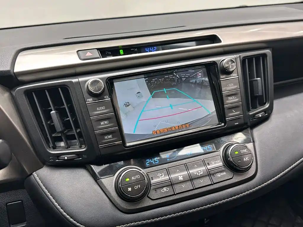 Toyota RAV4 — миниатюра 15