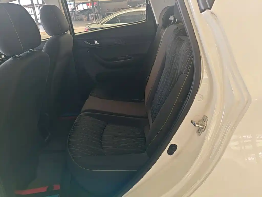 Changan Benben E-Star — миниатюра 17