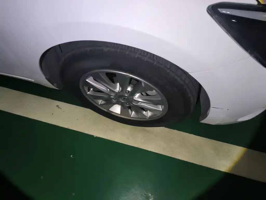 Hyundai Elantra — миниатюра 26