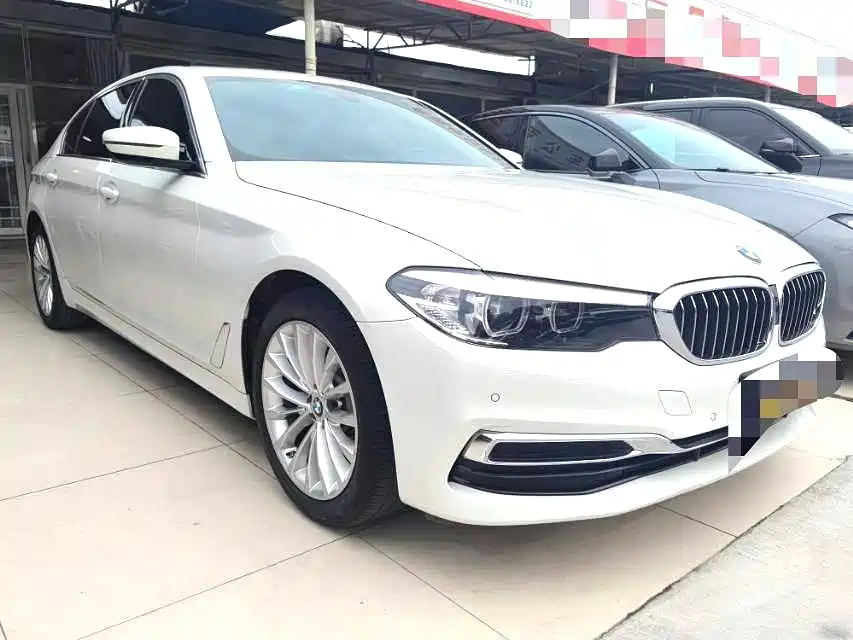BMW 5 Series — миниатюра 3