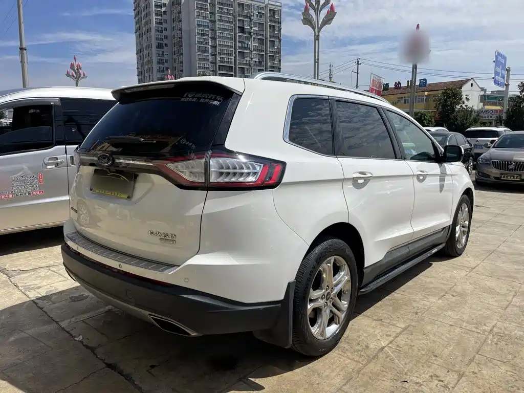 Ford Edge — миниатюра 7