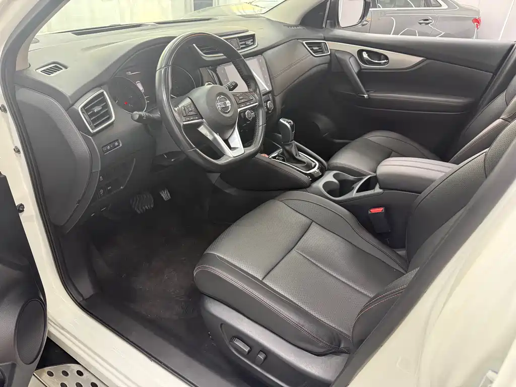 Nissan Qashqai — миниатюра 10