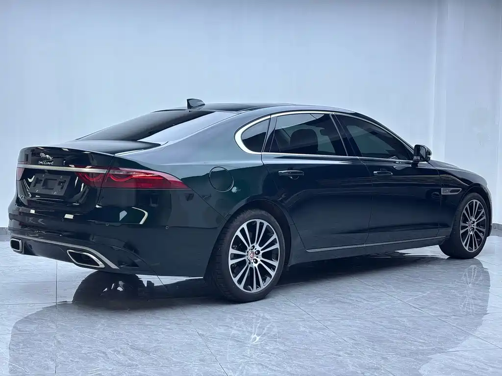 Jaguar XFL — миниатюра 8