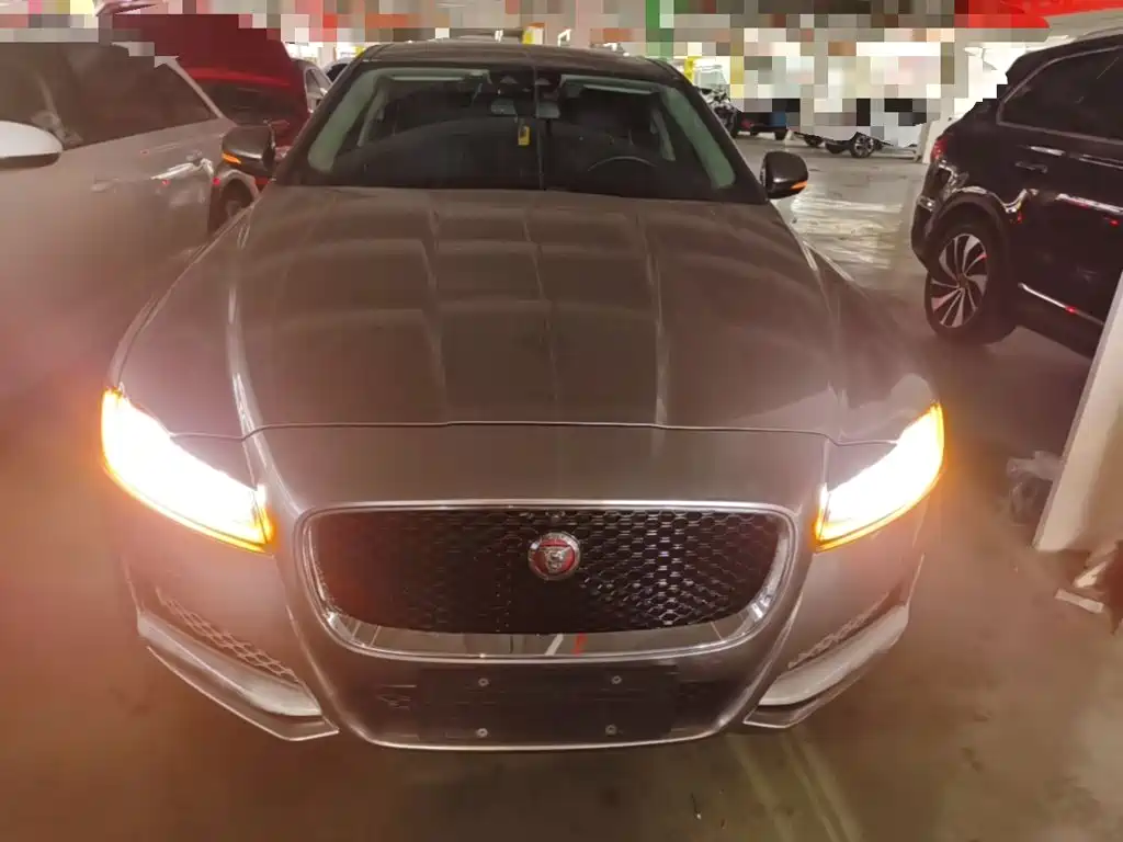 Jaguar XFL — миниатюра 3