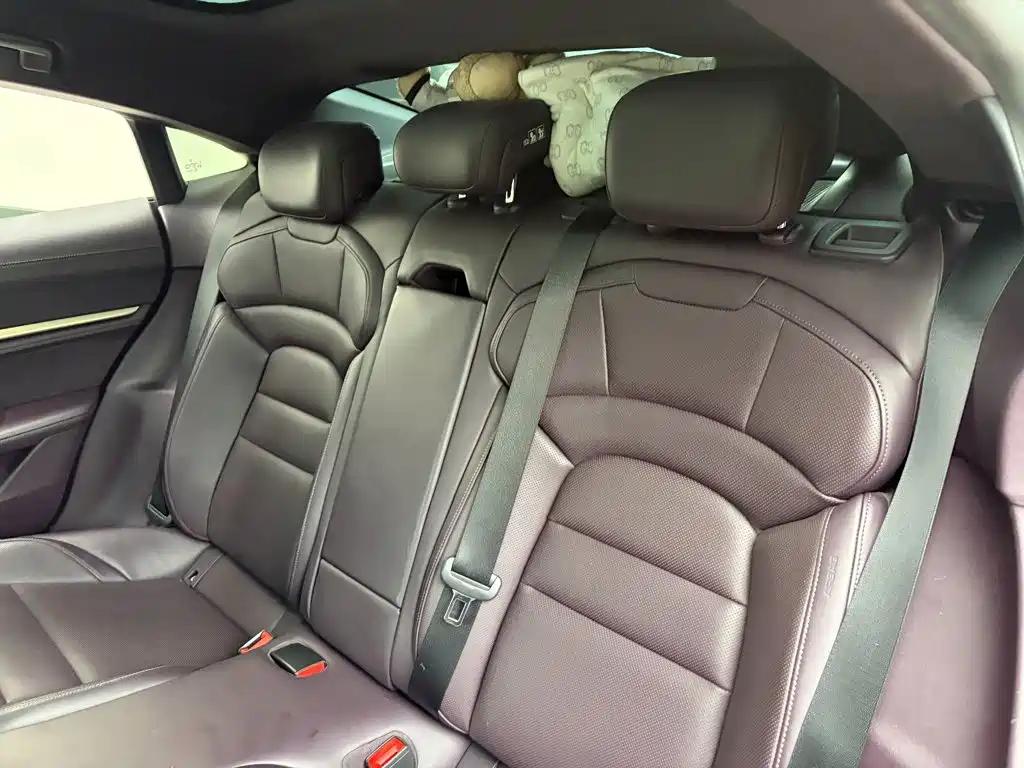 Porsche Taycan — миниатюра 12