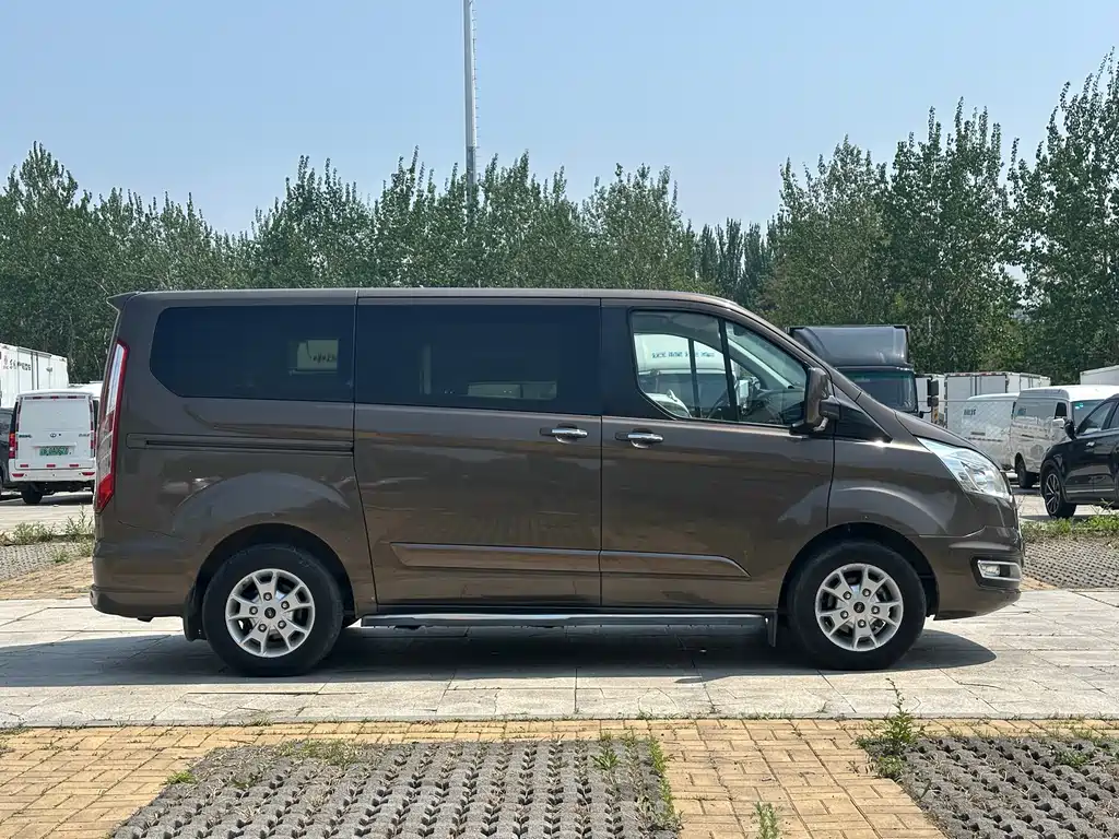 Ford Tourneo 2016 2.0T MT