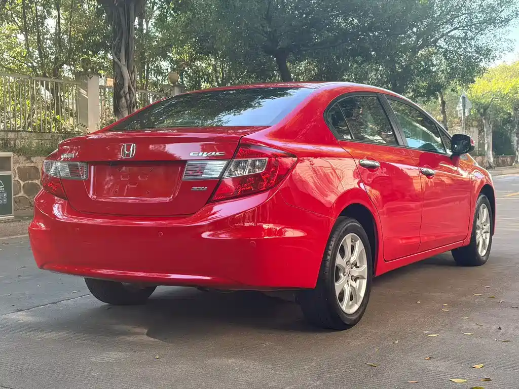 Honda Civic — миниатюра 7