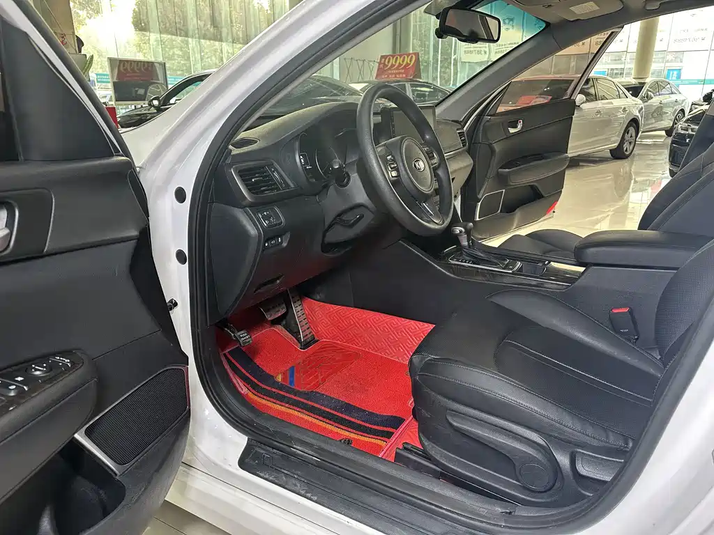 Kia K5 — миниатюра 10