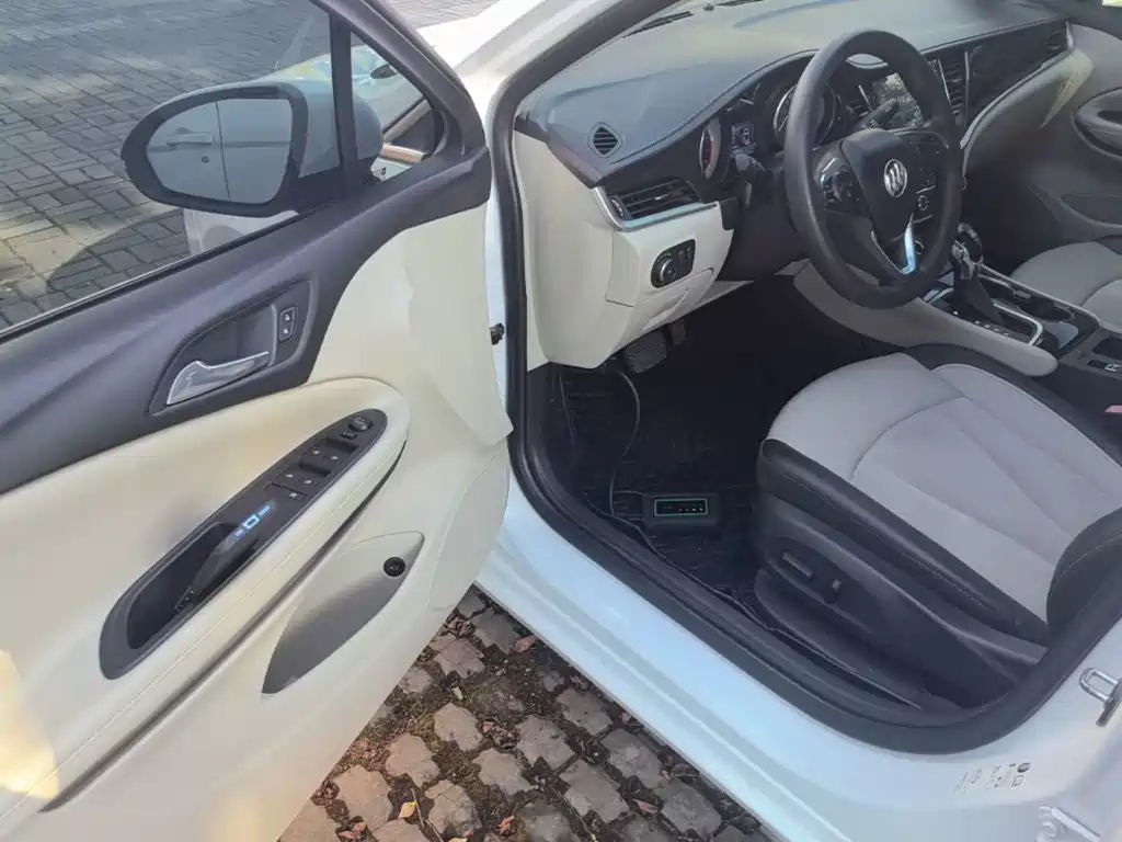 Buick Verano — миниатюра 16