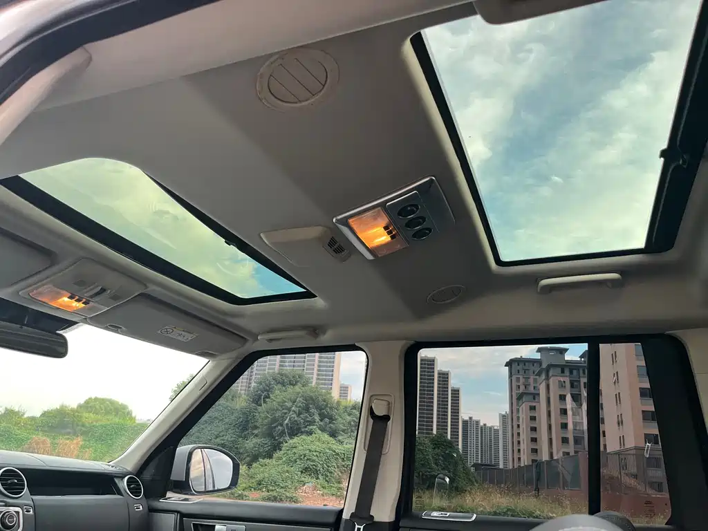 Land Rover Discovery — миниатюра 12