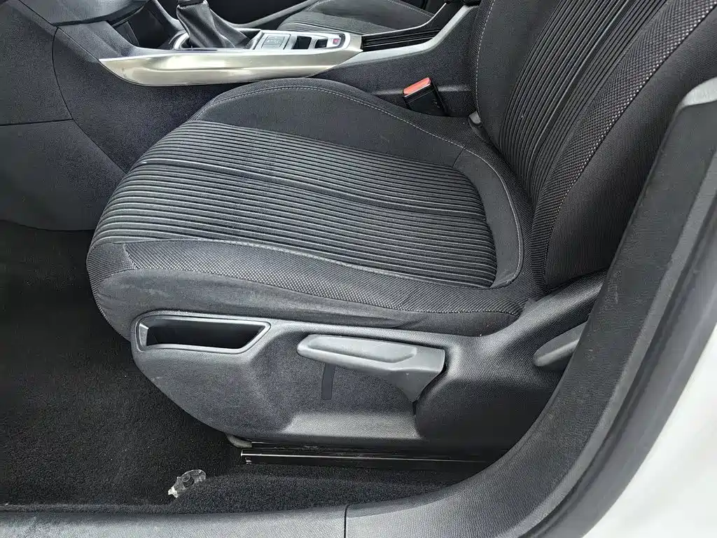 Peugeot 408 — миниатюра 20