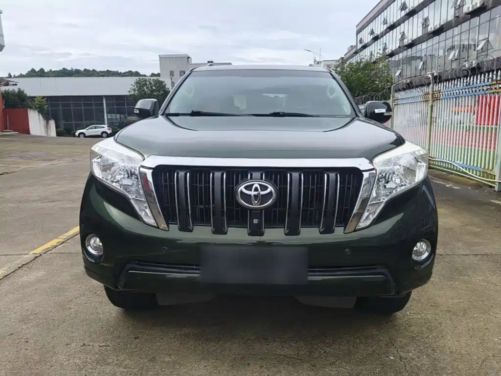 Toyota Land Cruiser Prado 2016 2.7L AT Standard
