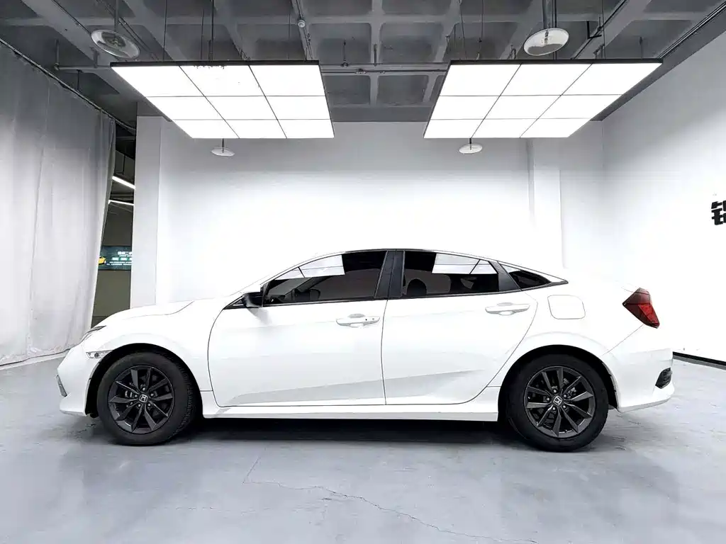 Honda Civic — миниатюра 4