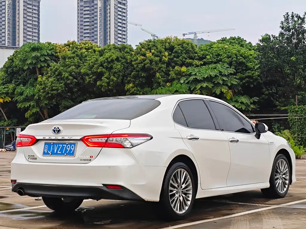 Toyota Camry — миниатюра 7