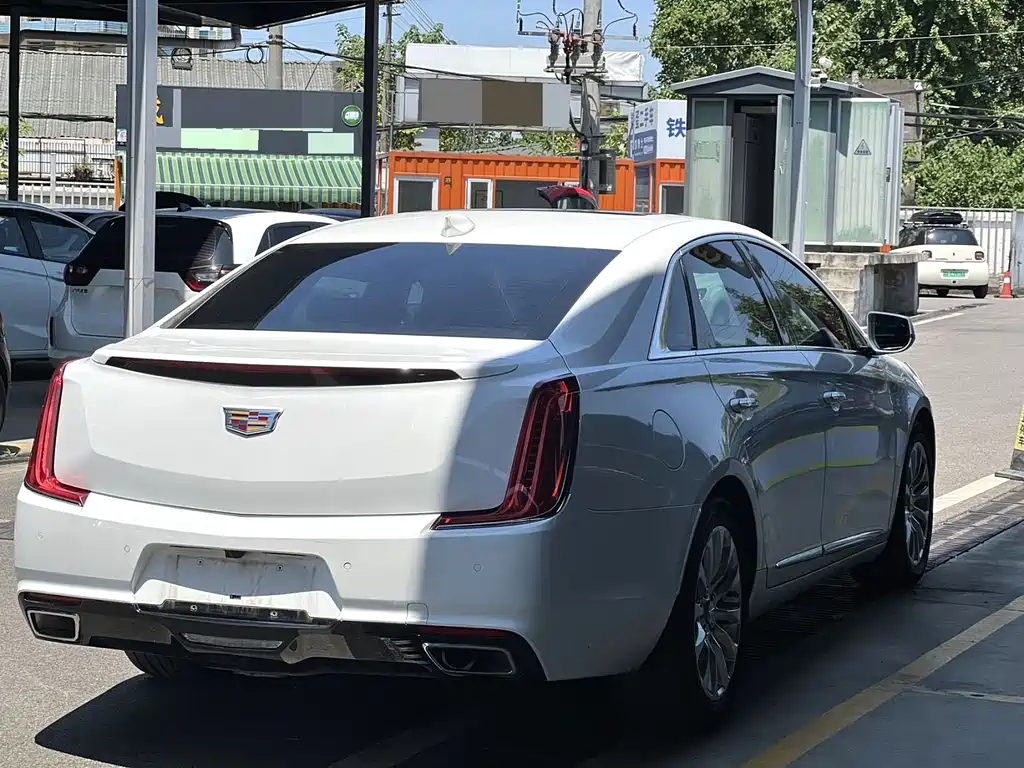 Cadillac XTS — миниатюра 3