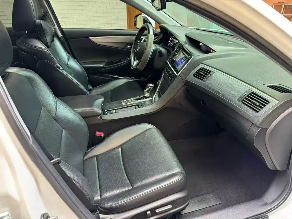 Honda Spirior 2015 2.4L Luxury