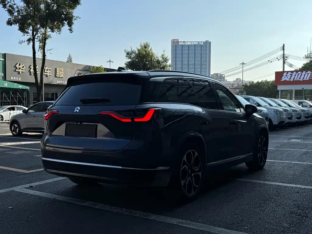NIO ES8 — миниатюра 6