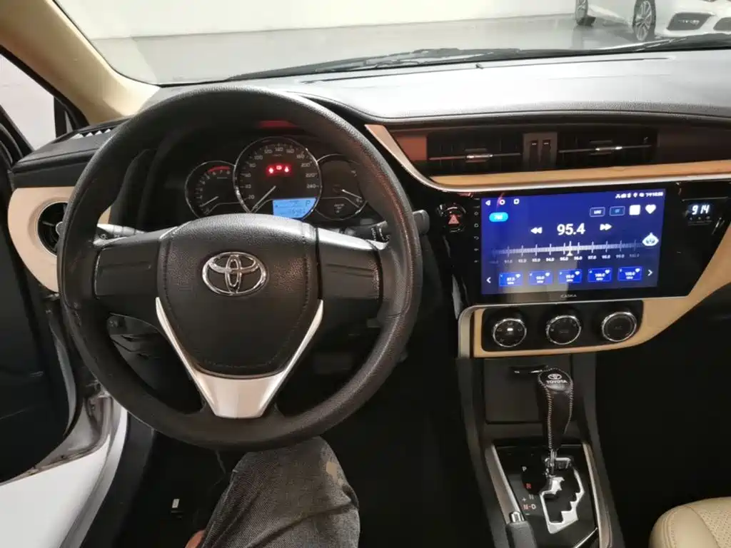 Toyota Corolla — миниатюра 10
