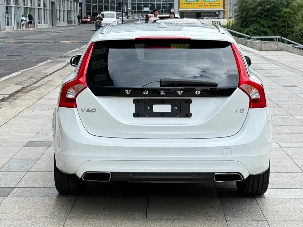 Volvo V60 — миниатюра 6