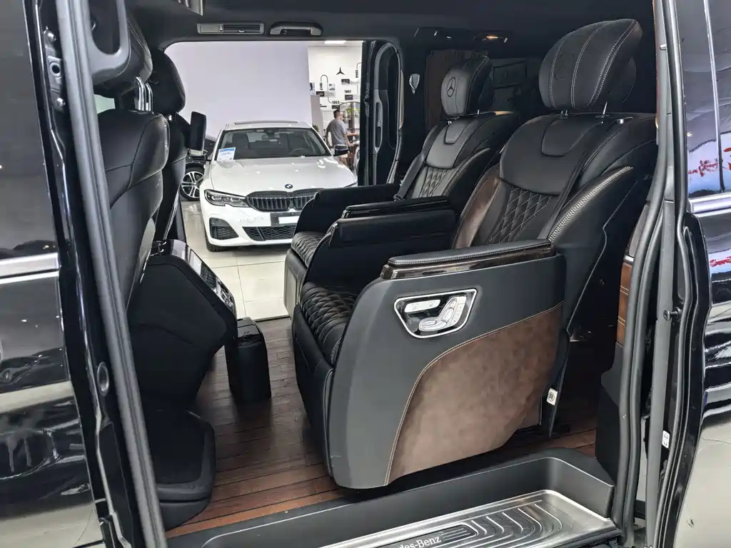 Mercedes-Benz V-Class — миниатюра 11