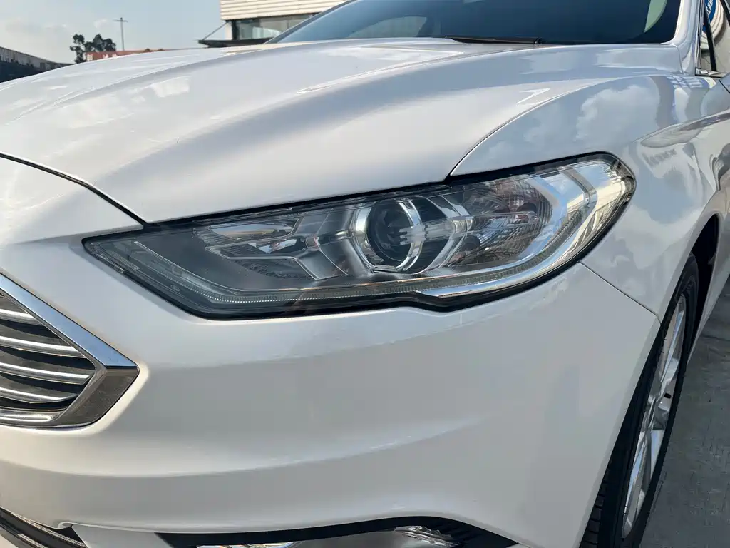 Ford Mondeo — миниатюра 4