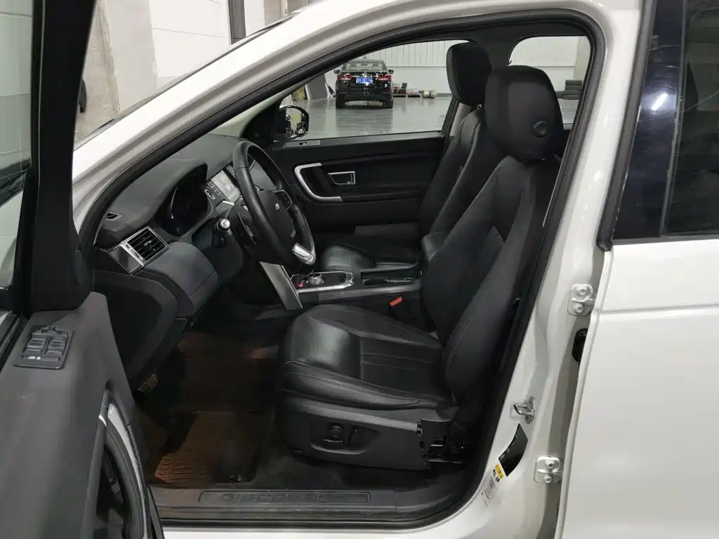 Land Rover Discovery Sport — миниатюра 10