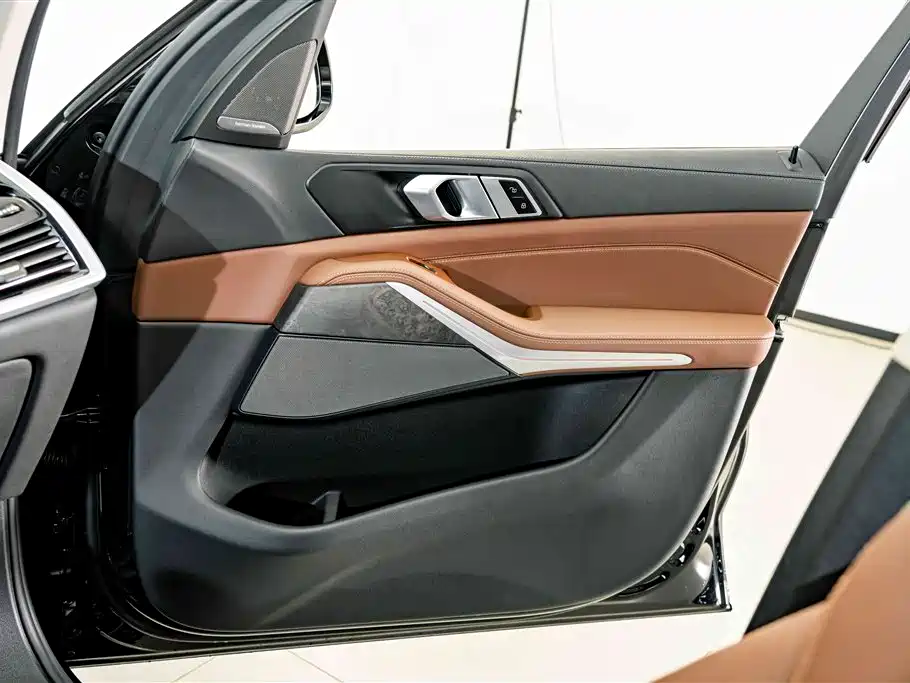 BMW X5 (Import) — миниатюра 16