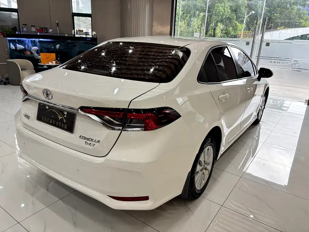 Toyota Corolla — миниатюра 5