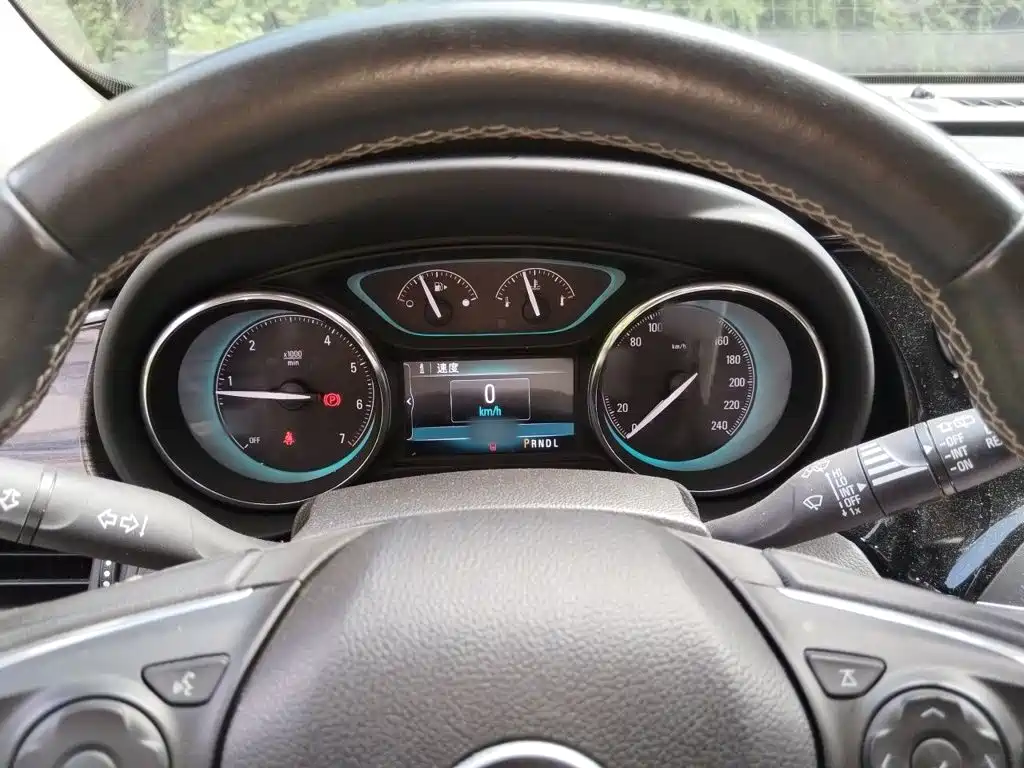 Buick Envision Plus — миниатюра 4