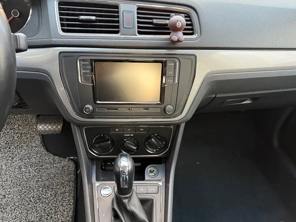Volkswagen Lavida — миниатюра 9