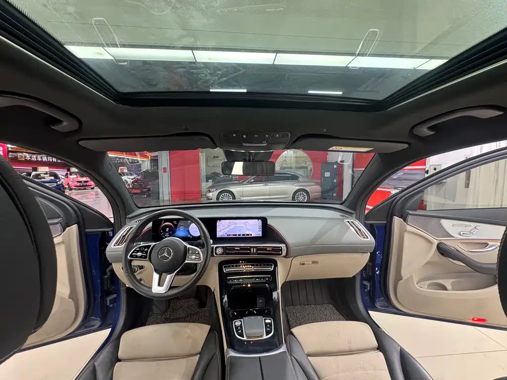 Mercedes-Benz EQC — миниатюра 10